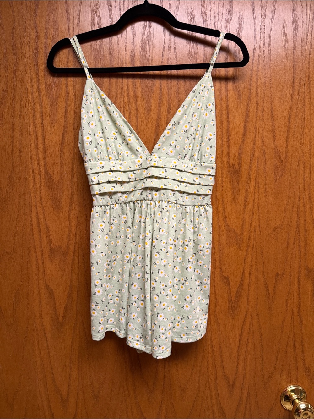 Forever 21 Sage Green Daisy Print Spaghetti Strap Tank